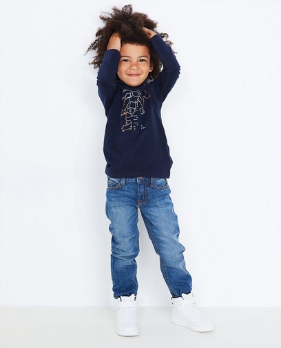 Donkerblauwe jeans Donkerblauwe jeans
