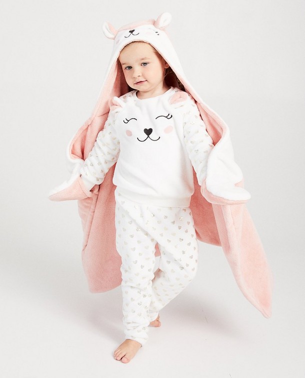 La tenue parfait pour une soirée télé cosy La tenue parfait pour une soirée télé cosy