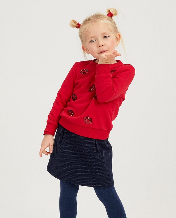 Danse dans cette chouette tenue de K3 Danse dans cette chouette tenue de K3