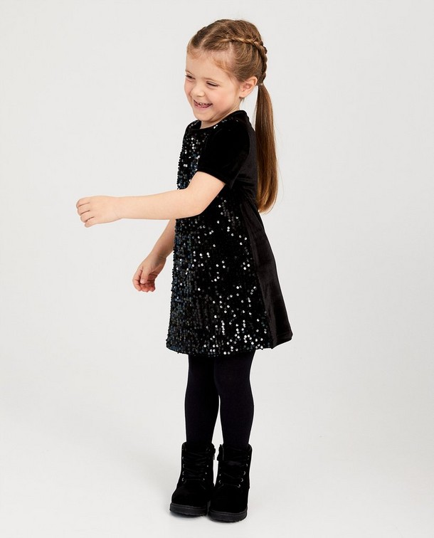 Dans in deze leuke partydress Dans in deze leuke partydress