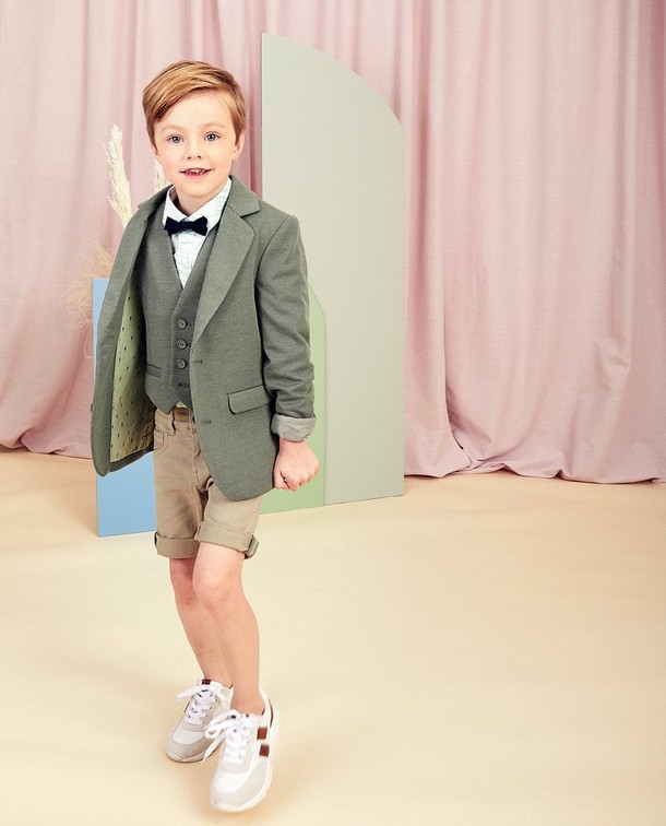 Een knappe communie-look Een knappe communie-look