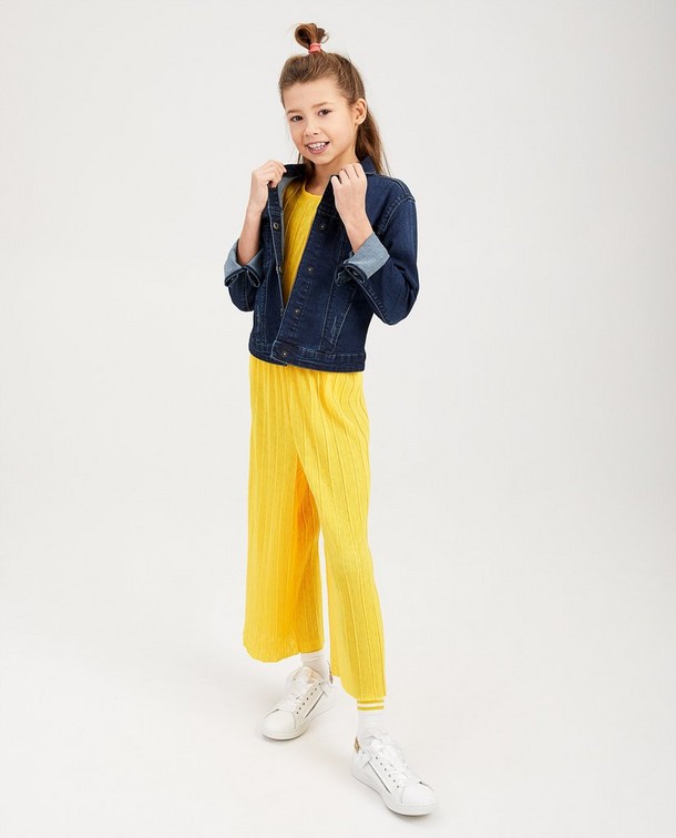 Casual trendy Casual trendy