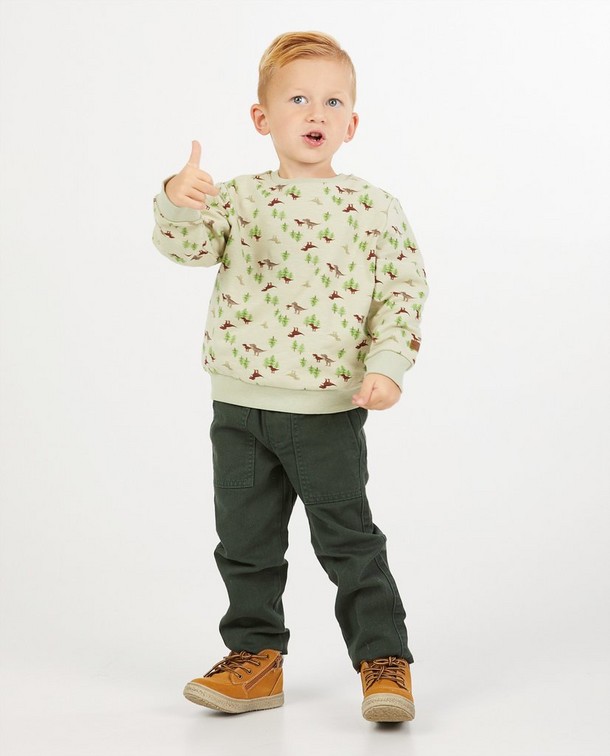 Cool dans votre tenue de dino Cool dans votre tenue de dino