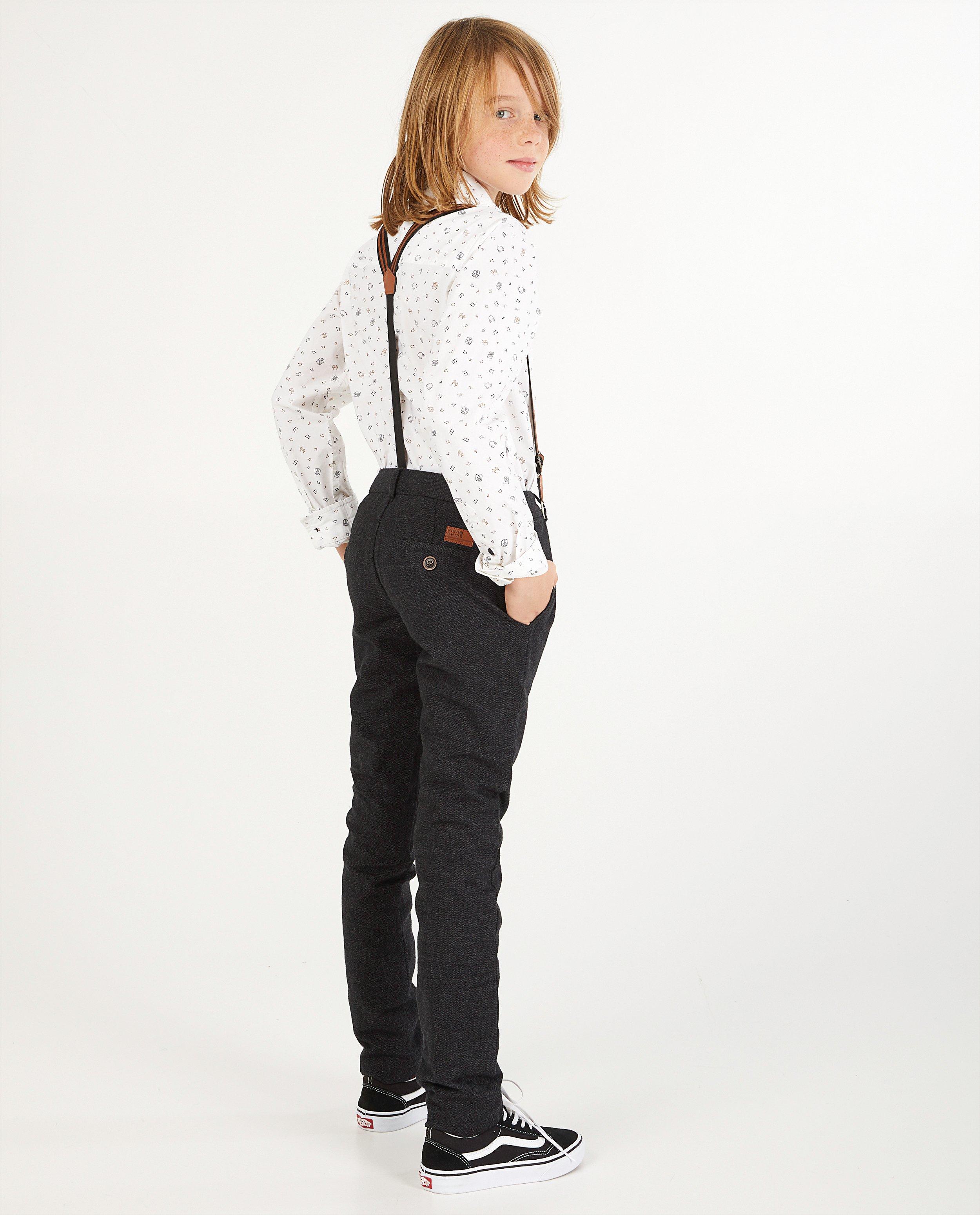 Schwarze Hose Mit Hosentragern