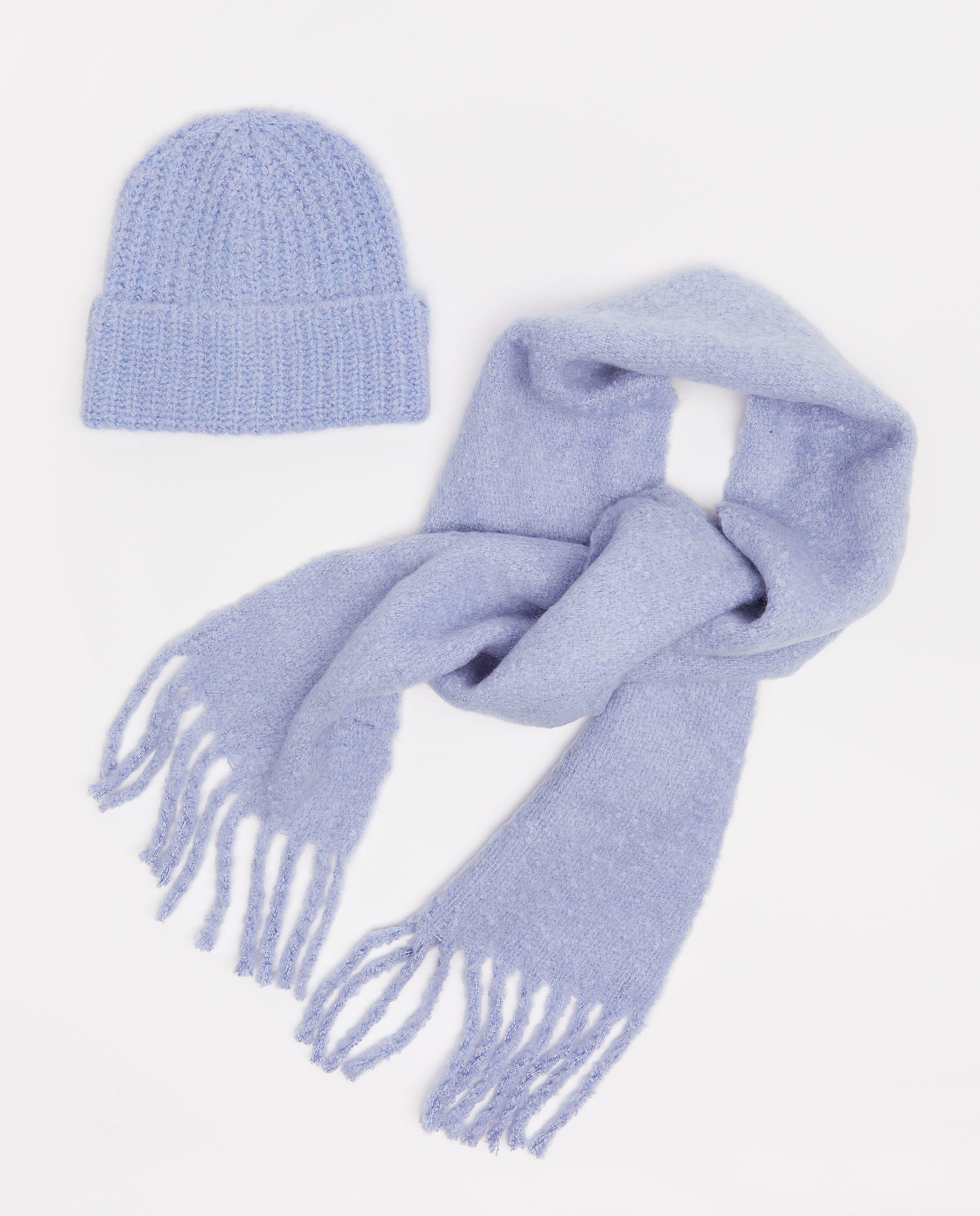 Set: blauwe muts en sjaal