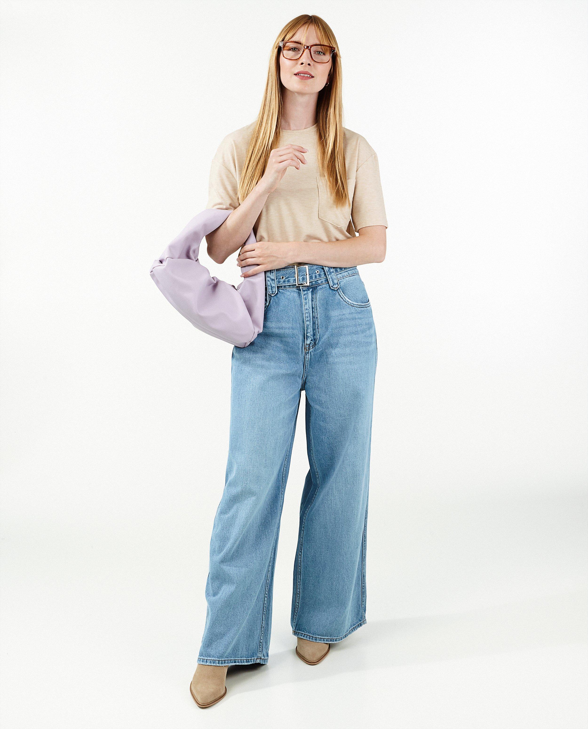 Lichtblauwe jeans met knoopsluiting