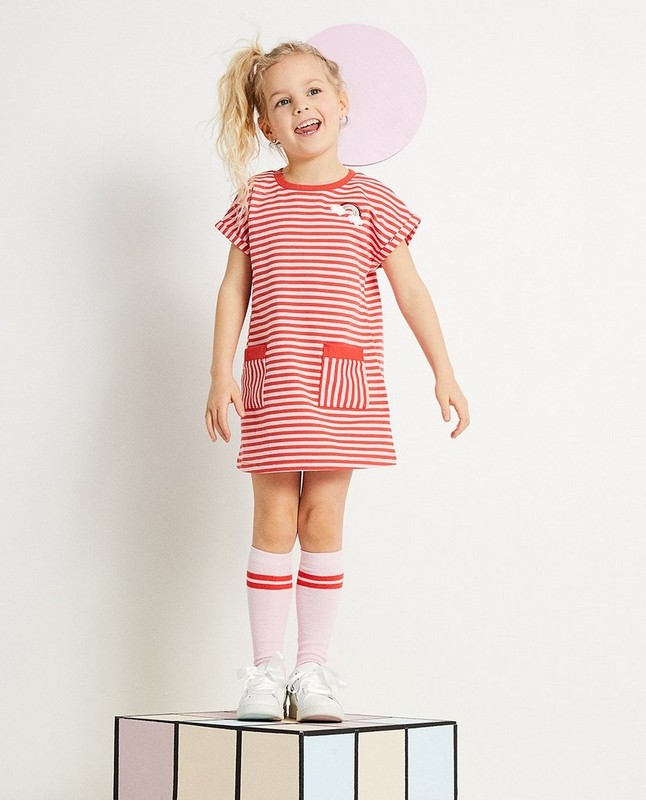 Une robe confortable, très fun! Une robe confortable, très fun!