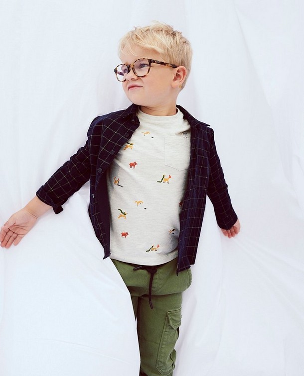 De wereld ontdekken in een stoere outfit De wereld ontdekken in een stoere outfit