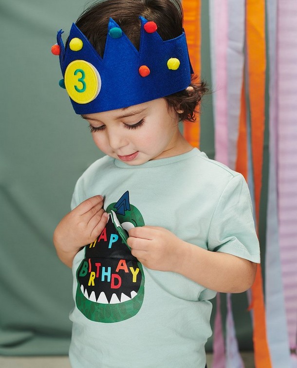 Mettez le héros de la fête Mettez le héros de la fête