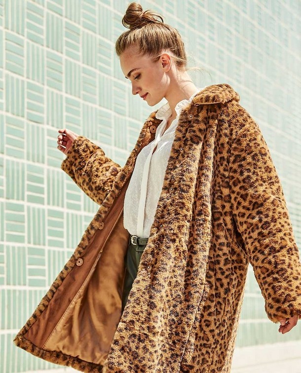 Fashionable? Een opvallende jas met print! Fashionable? Een opvallende jas met print!
